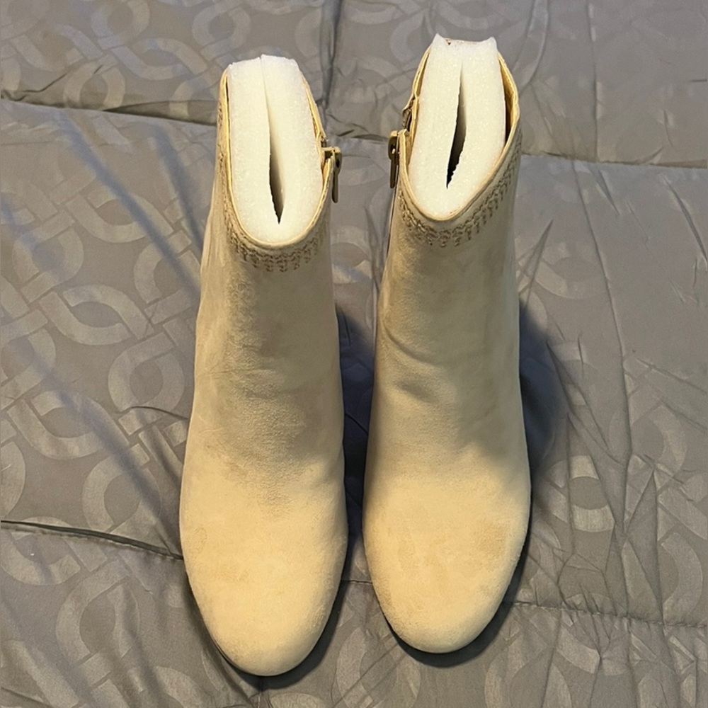 Lucky Light Tan Suede Boots - Size 8M